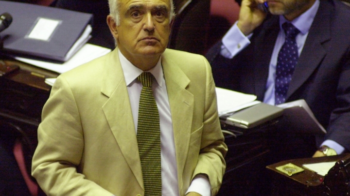 "Es muy importante que el Presidente termine consultando a la Vice Presidenta a solas...", Carlos Ruckauf.