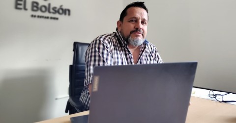 Nicolás Dischensly: &quot;Nos mandaron un avioncito de papel para combatir el fuego&quot;