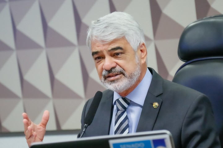 Humberto Costa “Estamos preocupados porque hay muchos militantes bolsonaristas en las carreteras"