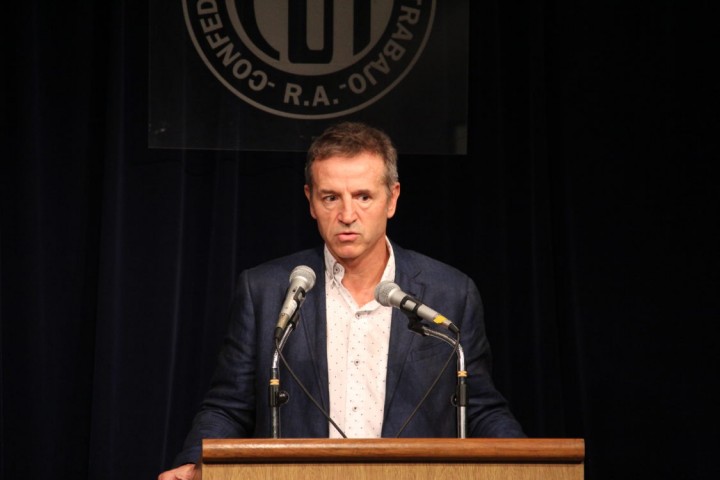"Ayer en el discurso quedó zanjada ésa discusión en cuanto que el acuerdo es el mejor acuerdo que se puede hacer y que no va a tener una carga en lo social". Jorge Sola