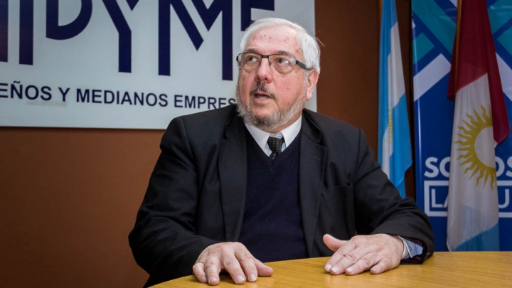 "La vacunación obligatoria no está contemplada en los protocolos pero en una pandemia hay que cuidar al colectivo", Eduardo Fernández