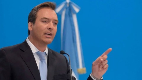 Martín Soria: “Villaverde está apretando al prersidente Milei con su banca en el Senado”