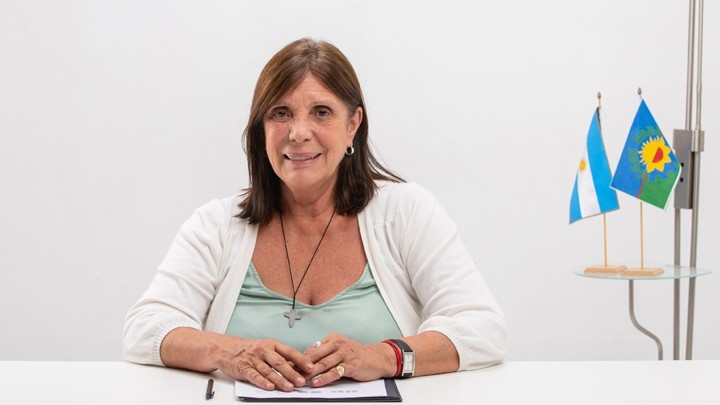 Teresa García: “El desdoblamiento solamente favorece a Milei en el discurso nacional”