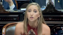 Julia Strada: &ldquo;Van a ajustar los salarios para mantener el ritmo de inflaci&oacute;n que quieren&rdquo;