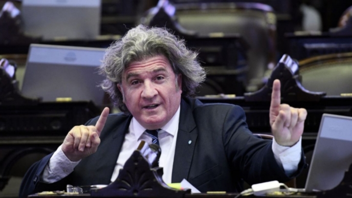 "Juntos por el Cambio están bancando la parada del lobby que hacen los empresarios...", José Luis Ramón.
