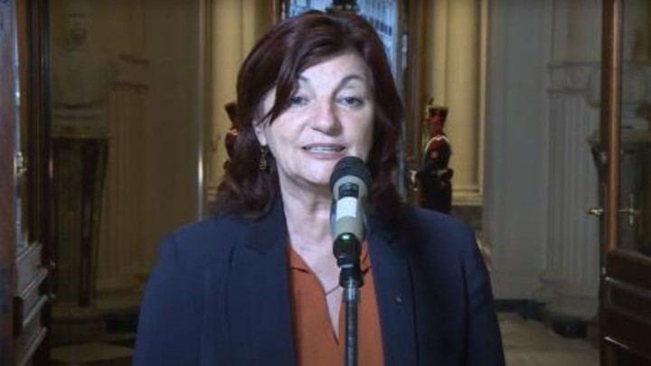 Kelly Olmos: "Cuando se refiere al trabajo, Milei vuelve a la idea de esclavitud"