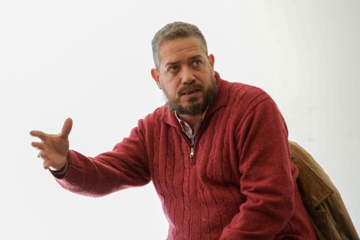 Diego de Charras: "El problema de la réplica de mensajes sin sujeto por referentes políticos en las Redes Sociales"