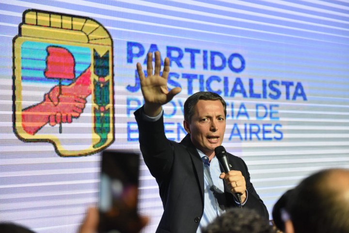 "Él no puede tomar una decisión intempestivamente, porque es el Presidente del Partido". Fernando Gray